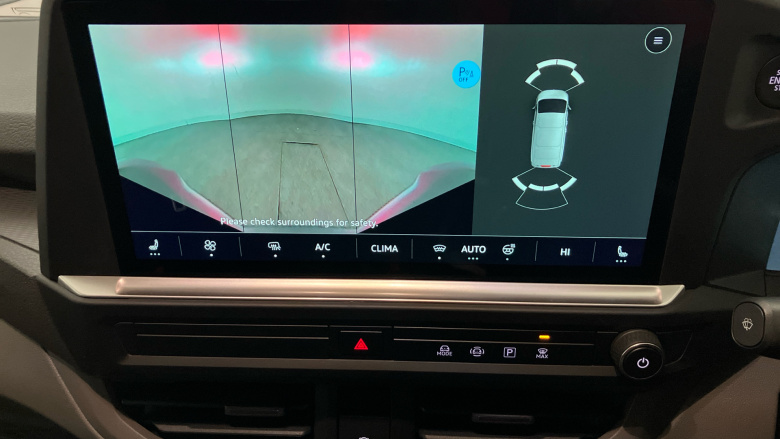 Volkswagen Transporter T32 Swb Electric 160kW 65kWh Commerce Pro Van Auto